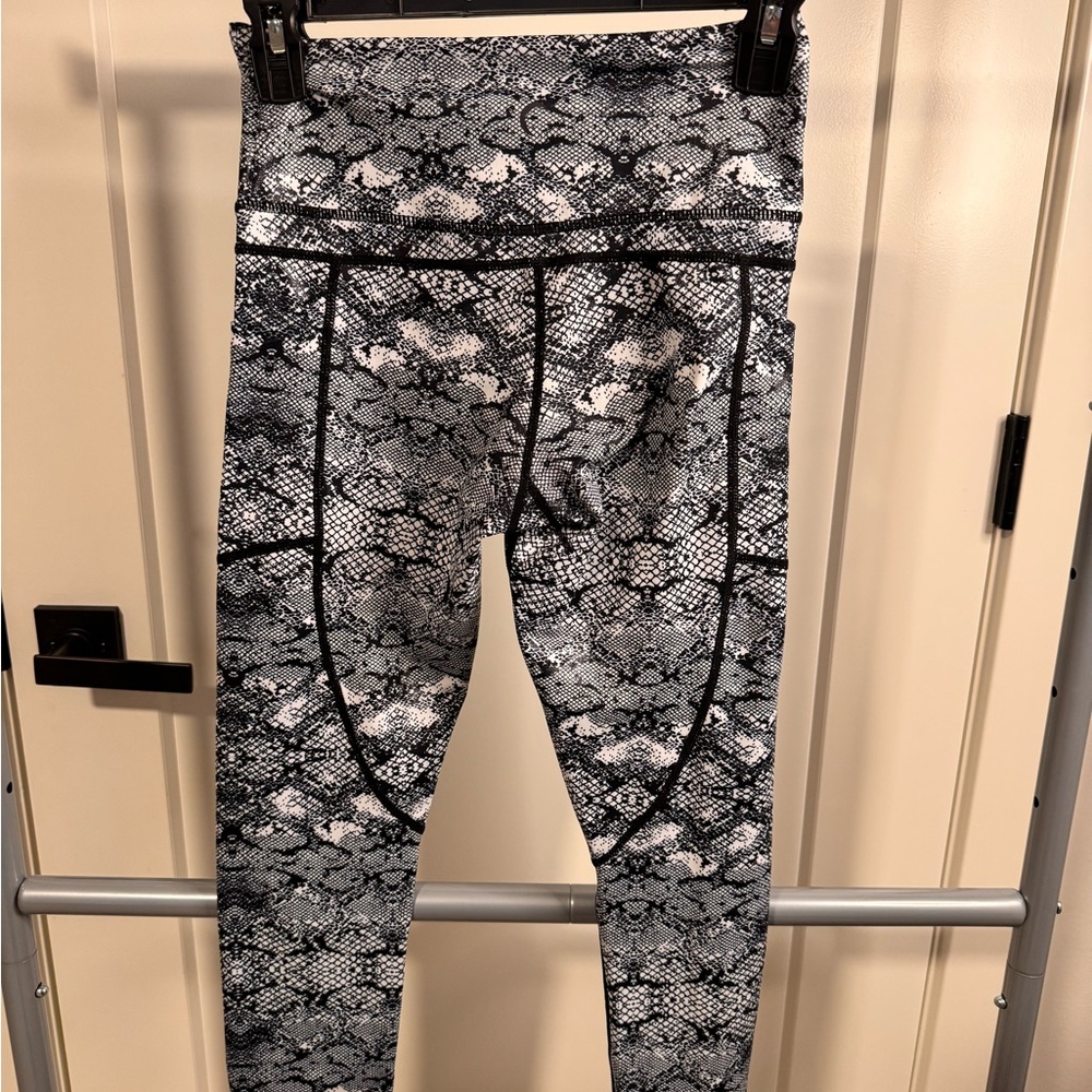ZYIA Black and White Snakeskin Leggings Light N Tight